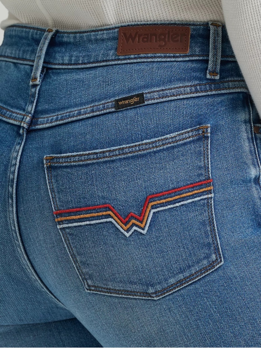 WOMEN'S FIERCE FLARE EMBROIDERED JEAN Size 4/27 - Picture 3 of 10